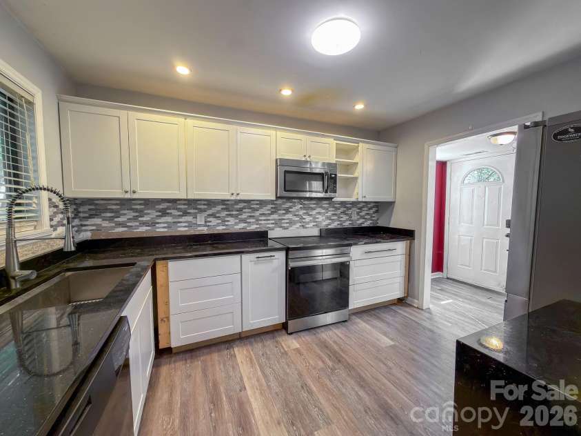 27069 Catamaran Drive, Tega Cay, SC 29708.  MLS# CAR4384594, YatesRealty ID 24048. 