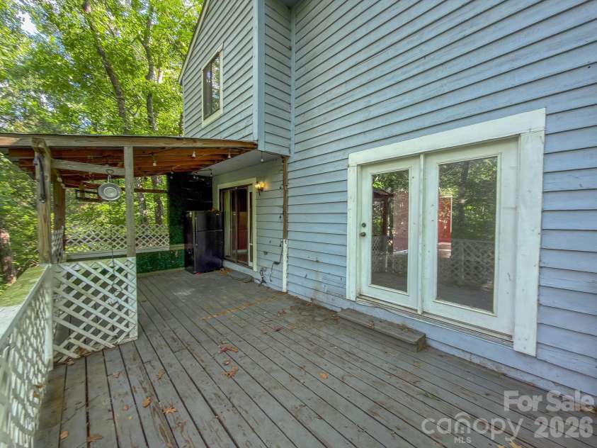 27069 Catamaran Drive, Tega Cay, SC 29708.  MLS# CAR4384594, YatesRealty ID 24048. 