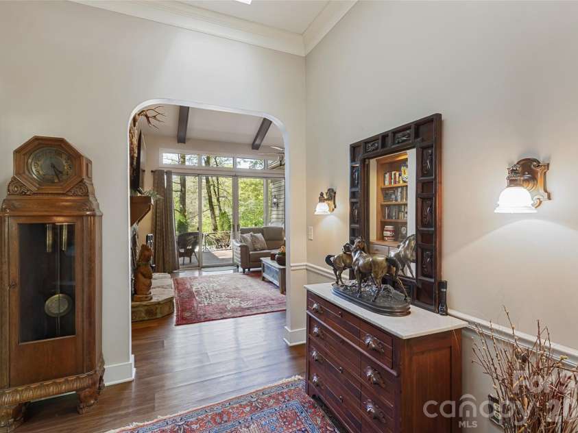 21 Laurel Wood Court, Sapphire, NC 28774.  MLS# CAR4382297, YatesRealty ID 24049. 