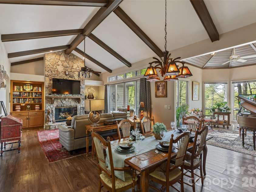21 Laurel Wood Court, Sapphire, NC 28774.  MLS# CAR4382297, YatesRealty ID 24049. 