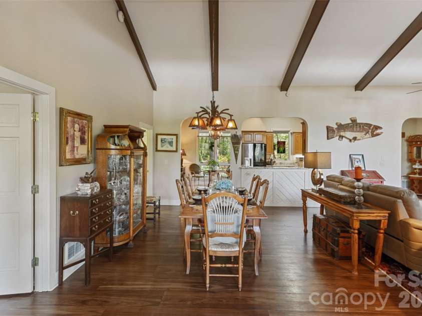 21 Laurel Wood Court, Sapphire, NC 28774.  MLS# CAR4382297, YatesRealty ID 24049. 