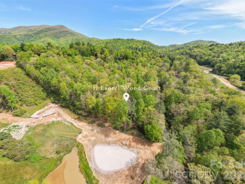 21 Laurel Wood Court, Sapphire, NC 28774.  MLS# CAR4382297, YatesRealty ID 24049. 
