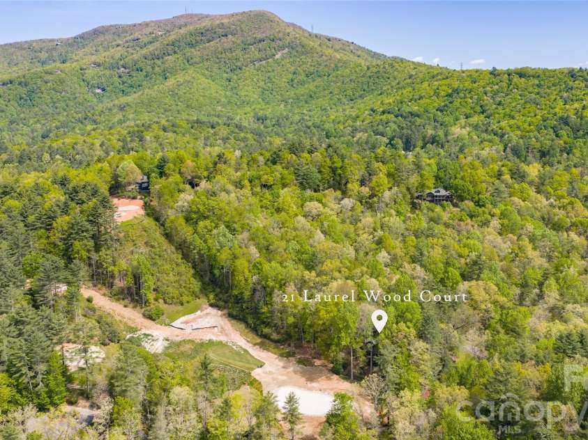 21 Laurel Wood Court, Sapphire, NC 28774.  MLS# CAR4382297, YatesRealty ID 24049. 