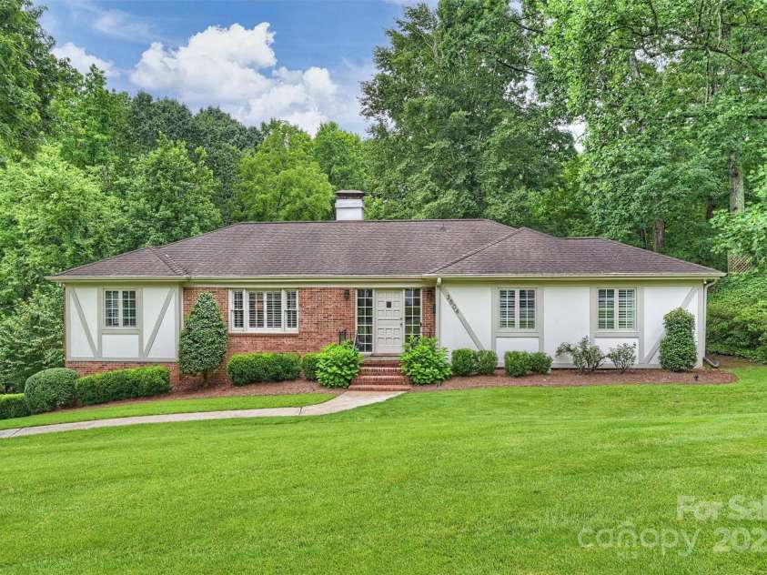 3504 Mountainbrook Road, Charlotte, NC 28210.  MLS# CAR4269536, YatesRealty ID 24049. 