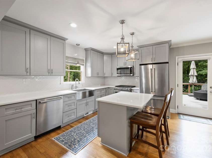 3504 Mountainbrook Road, Charlotte, NC 28210.  MLS# CAR4269536, YatesRealty ID 24049. 