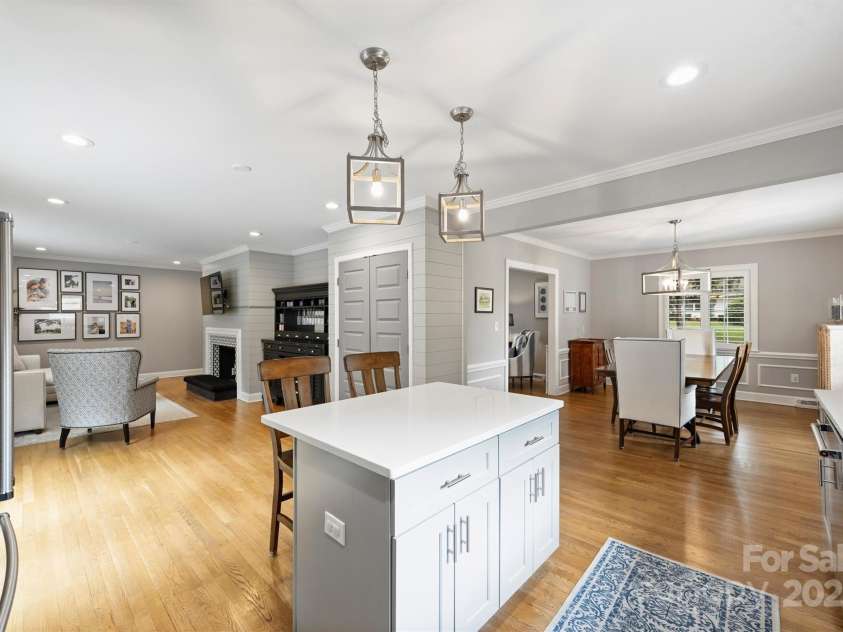 3504 Mountainbrook Road, Charlotte, NC 28210.  MLS# CAR4269536, YatesRealty ID 24049. 
