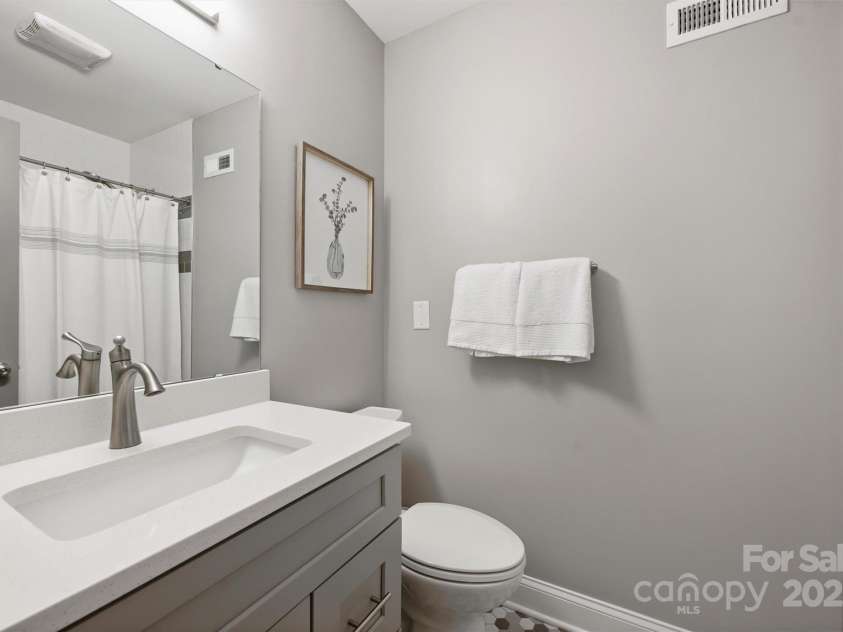 3504 Mountainbrook Road, Charlotte, NC 28210.  MLS# CAR4269536, YatesRealty ID 24049. 