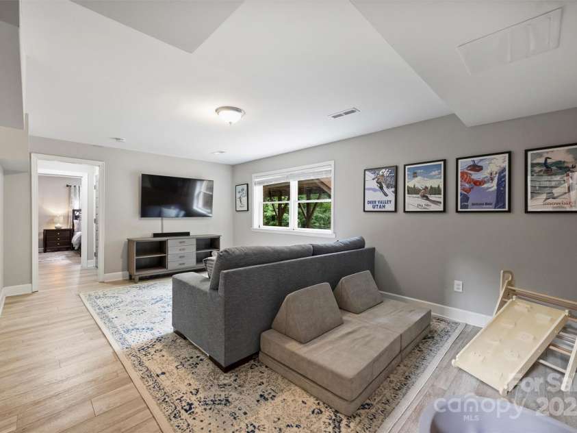 3504 Mountainbrook Road, Charlotte, NC 28210.  MLS# CAR4269536, YatesRealty ID 24049. 