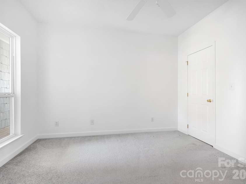 18816 Nautical Drive, Cornelius, NC 28031.  MLS# CAR4321844, YatesRealty ID 2405. Seller giving $15,000 flooring allowance! Carpet virtually enhanced.