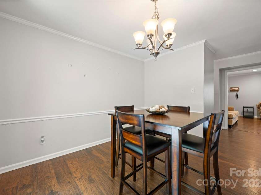 3500 Colony Road, Charlotte, NC 28211.  MLS# CAR4270973, YatesRealty ID 24051. 