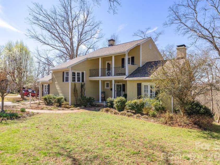 651 Highland Drive, Eden, NC 27288.  MLS# CAR4384634, YatesRealty ID 24051. 