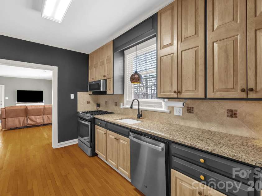 651 Highland Drive, Eden, NC 27288.  MLS# CAR4384634, YatesRealty ID 24051. 