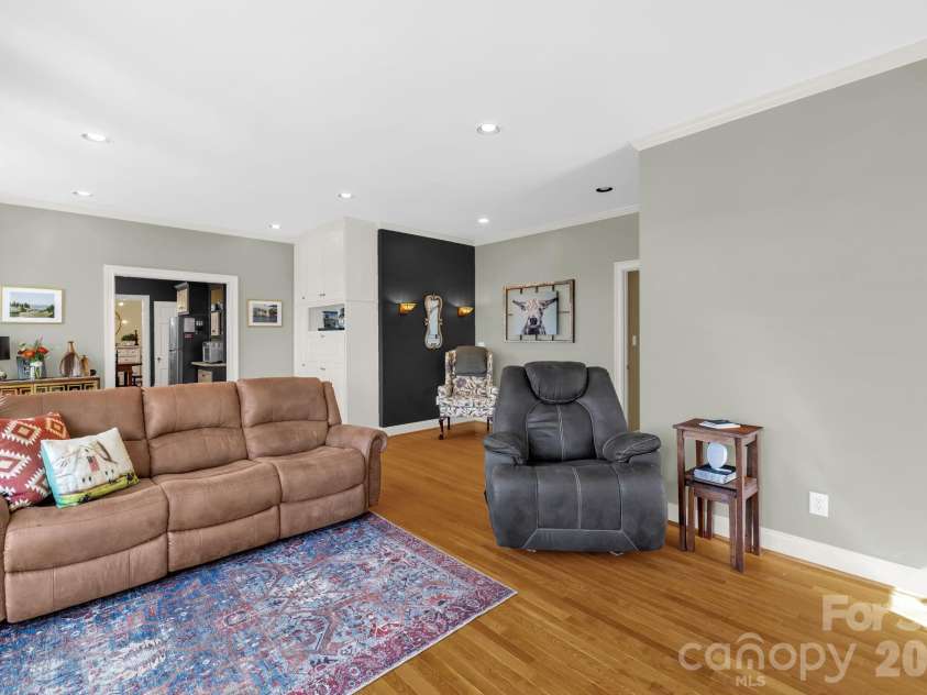 651 Highland Drive, Eden, NC 27288.  MLS# CAR4384634, YatesRealty ID 24051. 