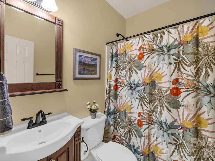 651 Highland Drive, Eden, NC 27288.  MLS# CAR4384634, YatesRealty ID 24051. 