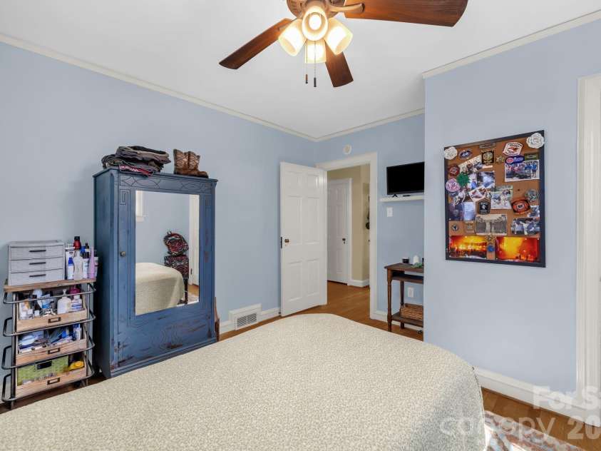 651 Highland Drive, Eden, NC 27288.  MLS# CAR4384634, YatesRealty ID 24051. 