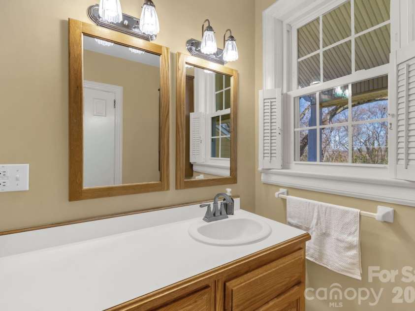 651 Highland Drive, Eden, NC 27288.  MLS# CAR4384634, YatesRealty ID 24051. 