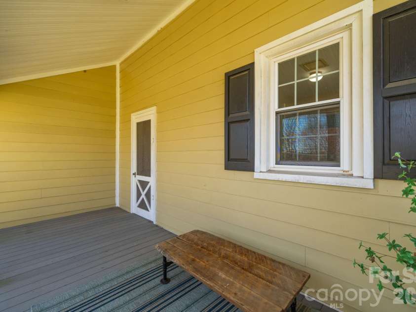 651 Highland Drive, Eden, NC 27288.  MLS# CAR4384634, YatesRealty ID 24051. 