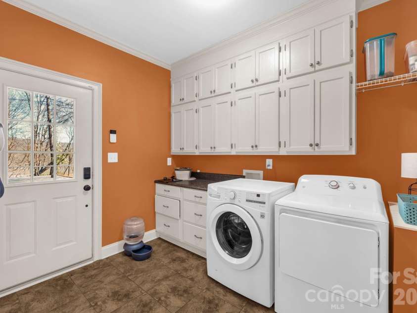 651 Highland Drive, Eden, NC 27288.  MLS# CAR4384634, YatesRealty ID 24051. 