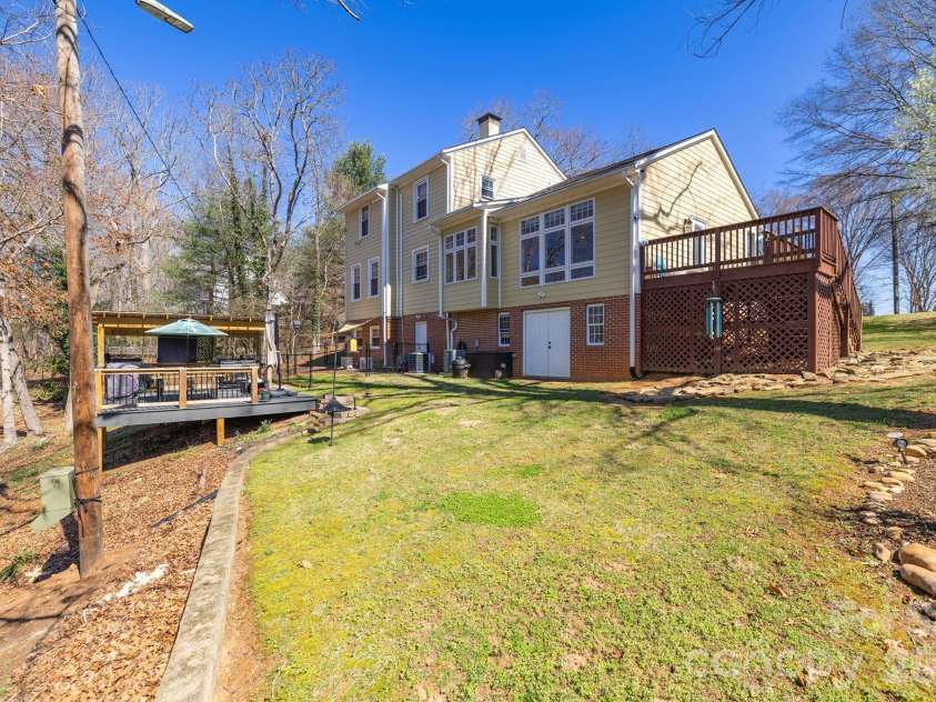 651 Highland Drive, Eden, NC 27288.  MLS# CAR4384634, YatesRealty ID 24051. 