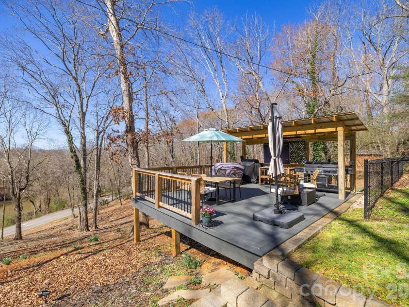 651 Highland Drive, Eden, NC 27288.  MLS# CAR4384634, YatesRealty ID 24051. 