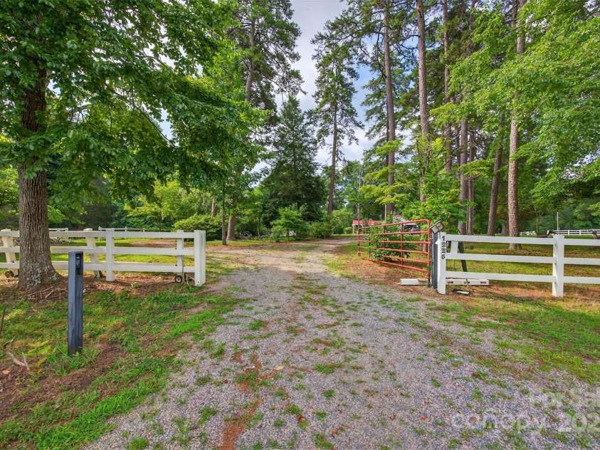 1225 Poole Road, Salisbury, NC 28146.  MLS# CAR4277758, YatesRealty ID 24052. 