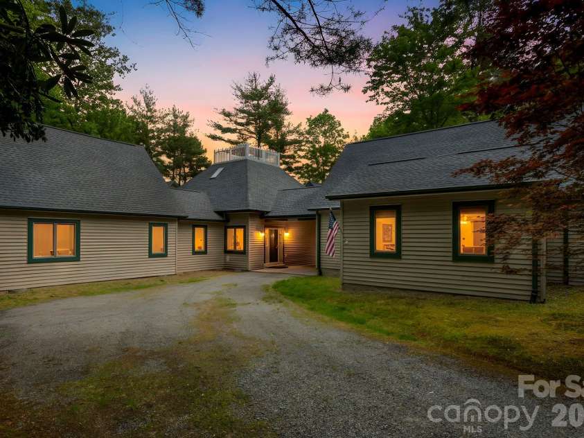 1592 Eagle Lake Drive, Brevard, NC 28712.  MLS# CAR4384665, YatesRealty ID 24052. 