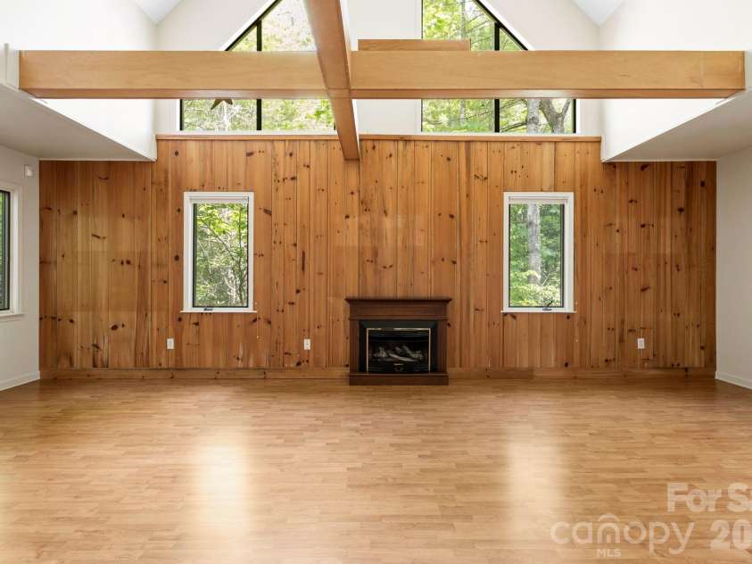 1592 Eagle Lake Drive, Brevard, NC 28712.  MLS# CAR4384665, YatesRealty ID 24052. 