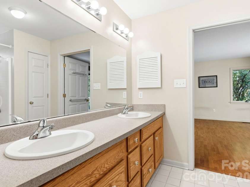 1592 Eagle Lake Drive, Brevard, NC 28712.  MLS# CAR4384665, YatesRealty ID 24052. 