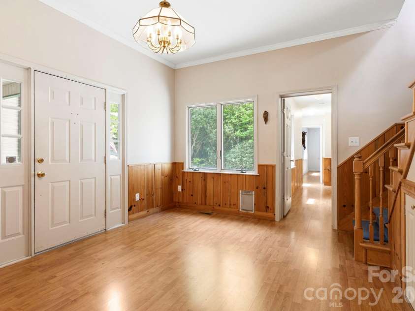 1592 Eagle Lake Drive, Brevard, NC 28712.  MLS# CAR4384665, YatesRealty ID 24052. Foyer