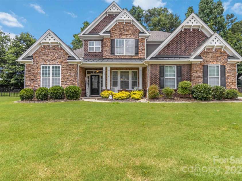 1041 Verbena Court, Tega Cay, SC 29708.  MLS# CAR4277209, YatesRealty ID 24053. 