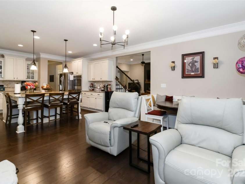 1041 Verbena Court, Tega Cay, SC 29708.  MLS# CAR4277209, YatesRealty ID 24053. 