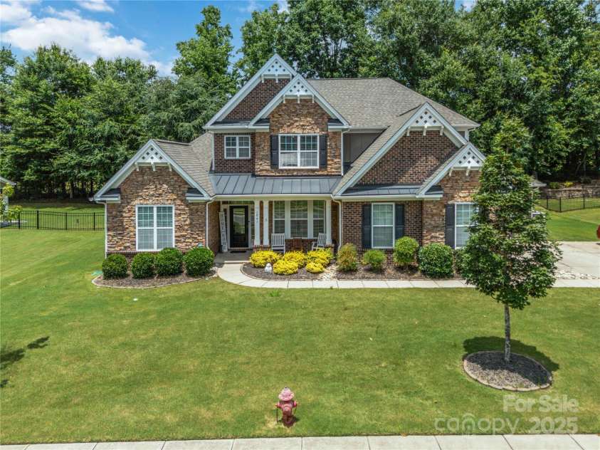 1041 Verbena Court, Tega Cay, SC 29708.  MLS# CAR4277209, YatesRealty ID 24053. 