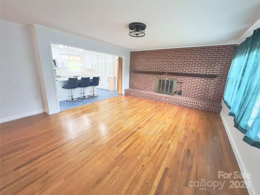 108 Meadowview Place, Lenoir, NC 28645.  MLS# CAR4222550, YatesRealty ID 24057. 