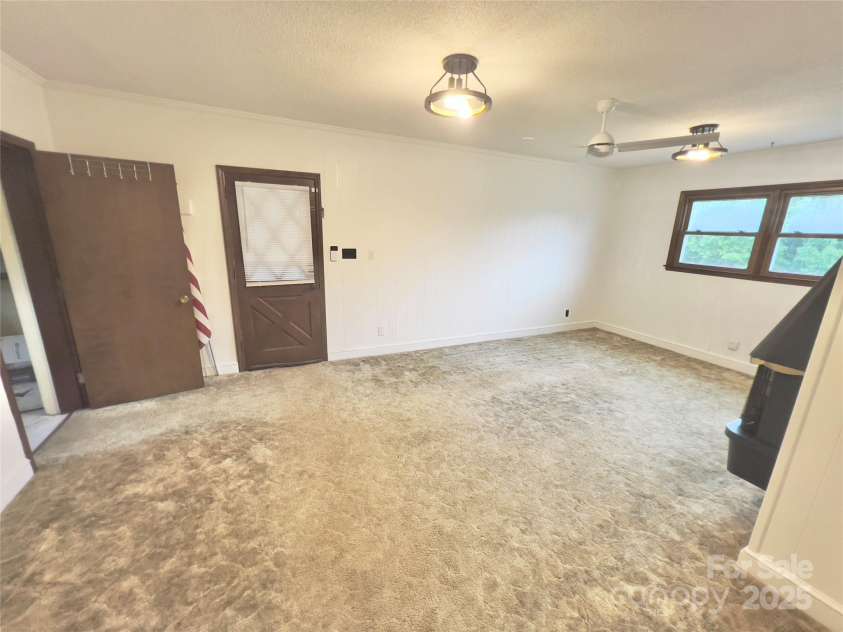 108 Meadowview Place, Lenoir, NC 28645.  MLS# CAR4222550, YatesRealty ID 24057. 