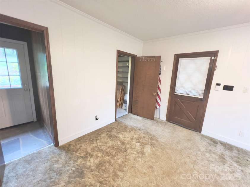 108 Meadowview Place, Lenoir, NC 28645.  MLS# CAR4222550, YatesRealty ID 24057. 