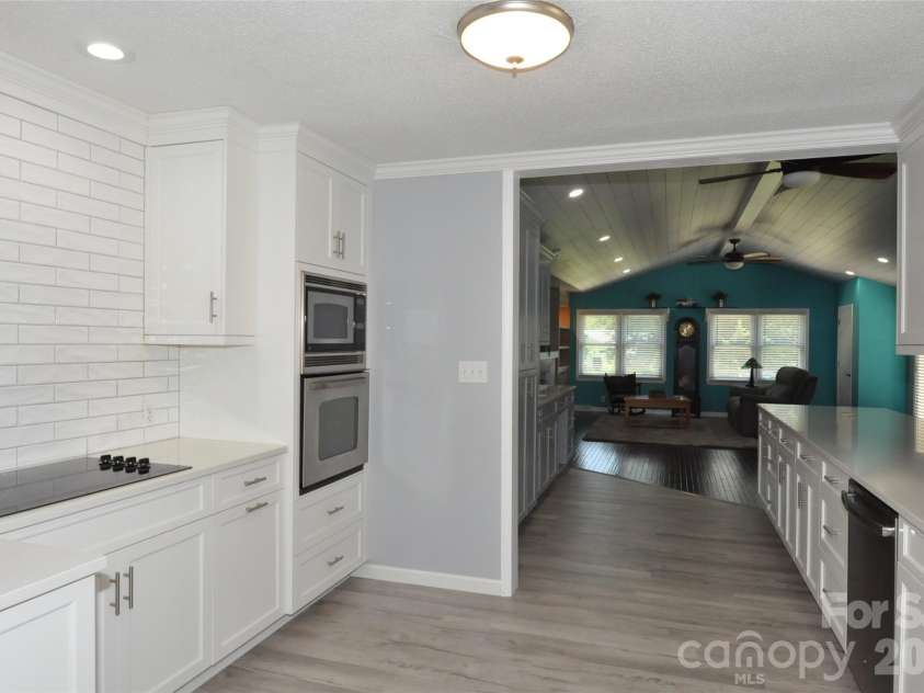 808 Briarcliff Circle, Chester, SC 29706.  MLS# CAR4384514, YatesRealty ID 24057. 