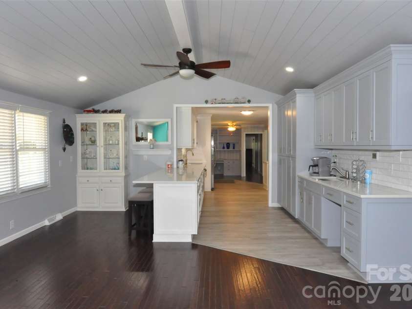 808 Briarcliff Circle, Chester, SC 29706.  MLS# CAR4384514, YatesRealty ID 24057. 