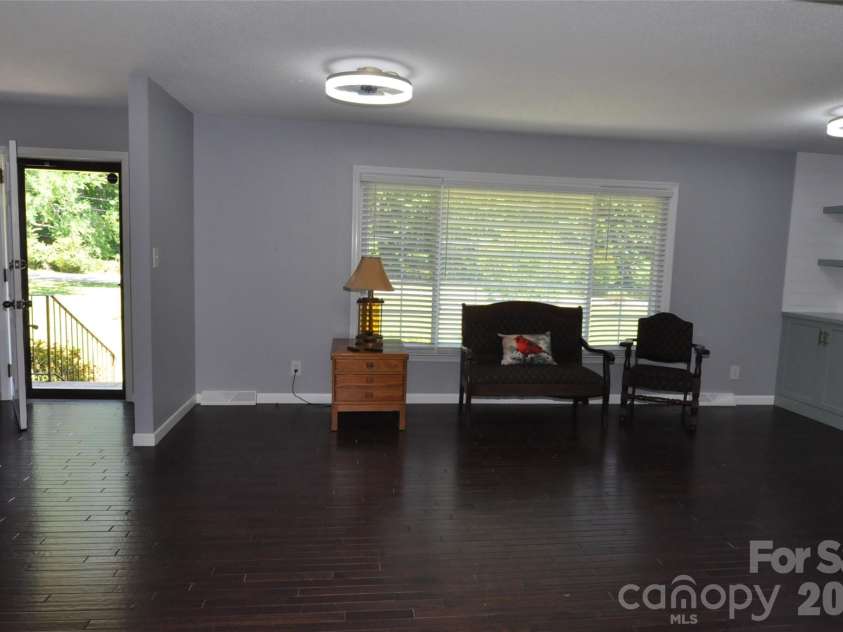 808 Briarcliff Circle, Chester, SC 29706.  MLS# CAR4384514, YatesRealty ID 24057. 