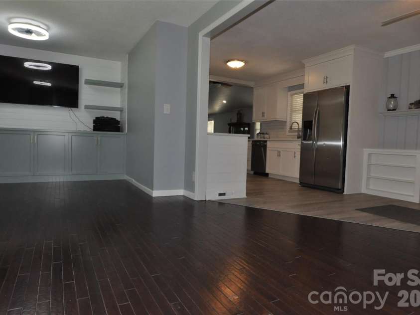 808 Briarcliff Circle, Chester, SC 29706.  MLS# CAR4384514, YatesRealty ID 24057. 