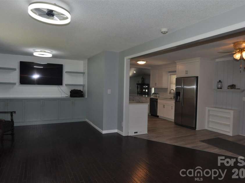 808 Briarcliff Circle, Chester, SC 29706.  MLS# CAR4384514, YatesRealty ID 24057. 