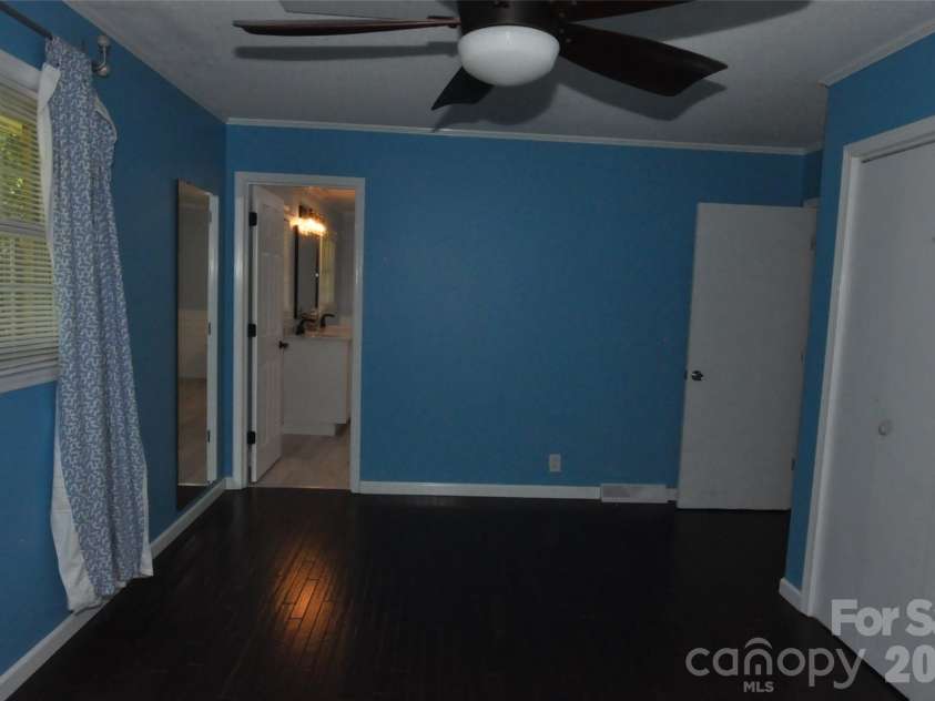808 Briarcliff Circle, Chester, SC 29706.  MLS# CAR4384514, YatesRealty ID 24057. 