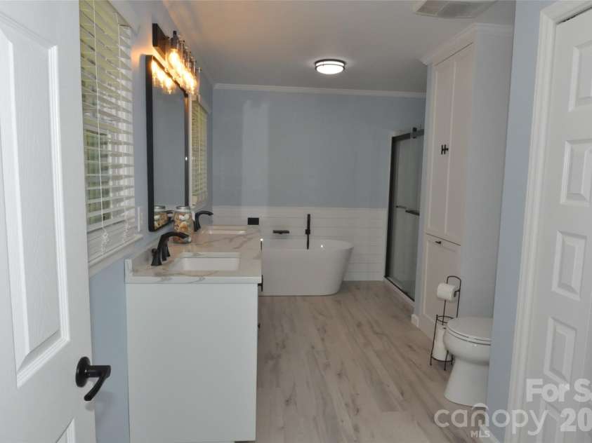 808 Briarcliff Circle, Chester, SC 29706.  MLS# CAR4384514, YatesRealty ID 24057. 