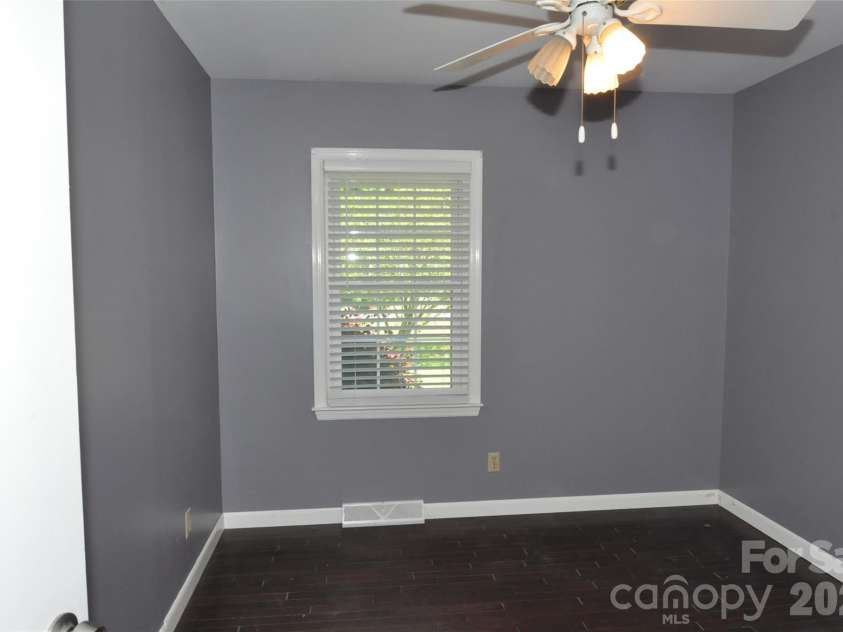 808 Briarcliff Circle, Chester, SC 29706.  MLS# CAR4384514, YatesRealty ID 24057. 