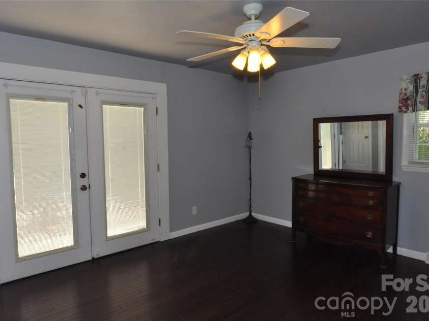 808 Briarcliff Circle, Chester, SC 29706.  MLS# CAR4384514, YatesRealty ID 24057. 