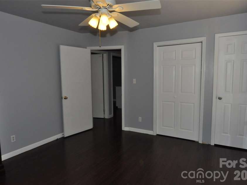 808 Briarcliff Circle, Chester, SC 29706.  MLS# CAR4384514, YatesRealty ID 24057. 