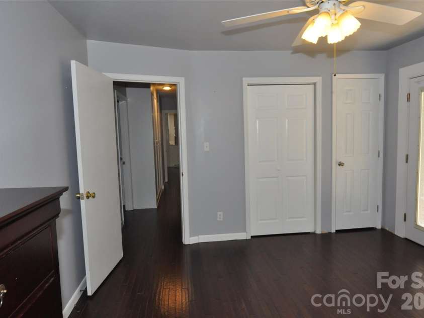808 Briarcliff Circle, Chester, SC 29706.  MLS# CAR4384514, YatesRealty ID 24057. 