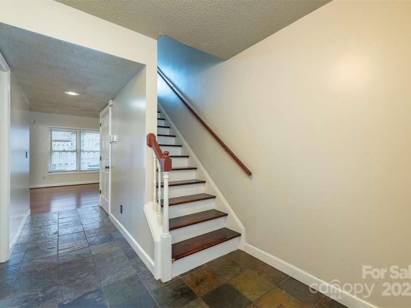 30 Sleepy Hollow Lane, Swannanoa, NC 28778.  MLS# CAR4239666, YatesRealty ID 24058. 