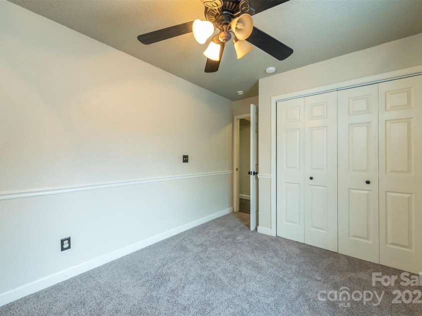 30 Sleepy Hollow Lane, Swannanoa, NC 28778.  MLS# CAR4239666, YatesRealty ID 24058. 