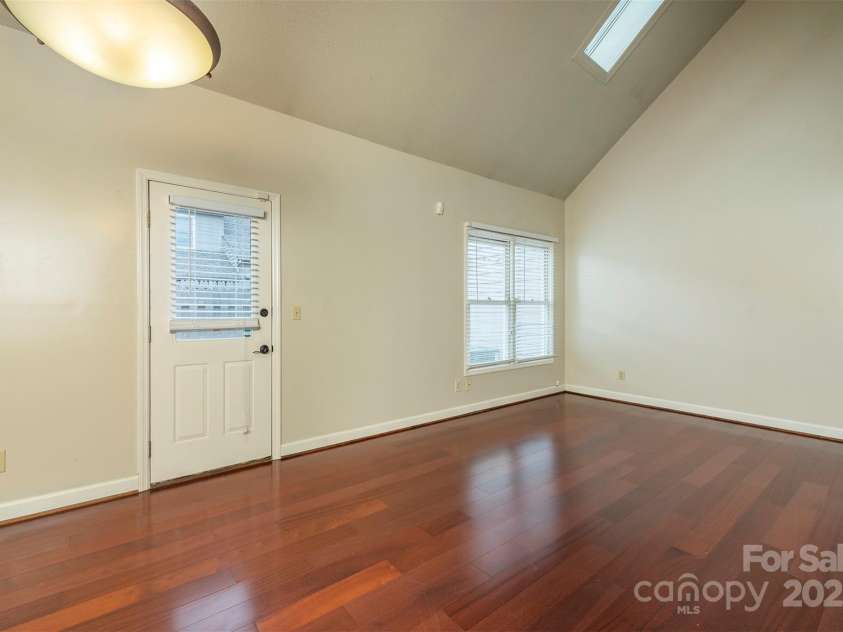 30 Sleepy Hollow Lane, Swannanoa, NC 28778.  MLS# CAR4239666, YatesRealty ID 24058. 