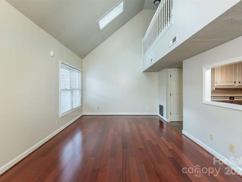 30 Sleepy Hollow Lane, Swannanoa, NC 28778.  MLS# CAR4239666, YatesRealty ID 24058. 